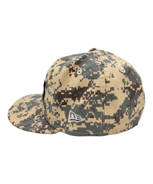 SUPREME（シュプリーム）SUPREME (シュプリーム) GENUINE MERCHANDISE (ジェニュイン マーチャンダイズ) New Era (ニューエラ) キャップ ホワイト×ブラック サイズ:7 1/8 56.8cmの古着・服飾アイテム