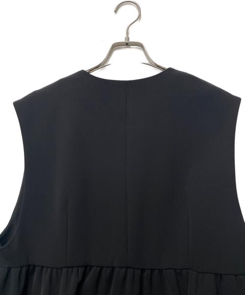 chignon（シニヨン）chignon (シニヨン) ダブルクロスペプラムベスト ブラック サイズ:F 未使用品の古着・服飾アイテム