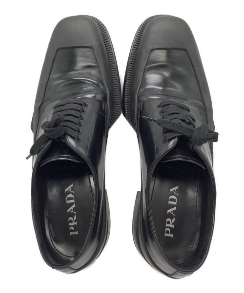 PRADA（プラダ）PRADA (プラダ) ブラッシュドレザー ダービーシューズ ブラック サイズ:8の古着・服飾アイテム