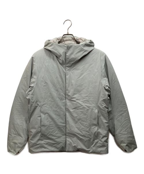 ARC'TERYX VEILANCE（アークテリクスヴェイランス）ARC'TERYX VEILANCE (アークテリクスヴェイランス) ALTUS DOWN JACKET ライトグレー サイズ:XSの古着・服飾アイテム