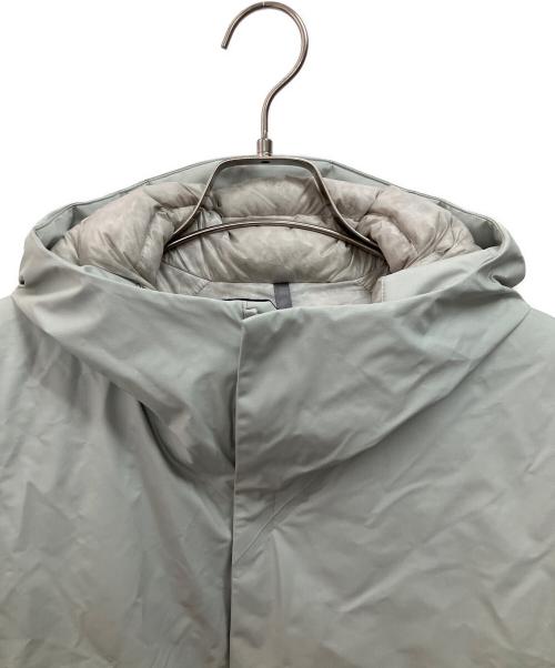 ARC'TERYX VEILANCE（アークテリクスヴェイランス）ARC'TERYX VEILANCE (アークテリクスヴェイランス) ALTUS DOWN JACKET ライトグレー サイズ:XSの古着・服飾アイテム