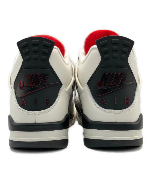 NIKE（ナイキ）NIKE (ナイキ) ミッドカットスニーカー ホワイト サイズ:27の古着・服飾アイテム