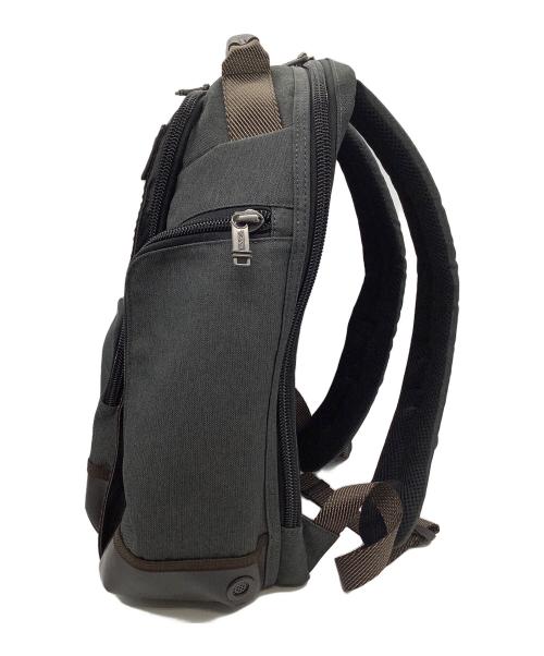 TUMI（トゥミ）TUMI (トゥミ) Shaw Deluxe Brief Pack　リュック ブラウン×グレーの古着・服飾アイテム
