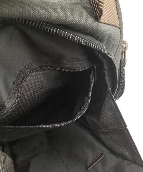 TUMI（トゥミ）TUMI (トゥミ) Shaw Deluxe Brief Pack　リュック ブラウン×グレーの古着・服飾アイテム