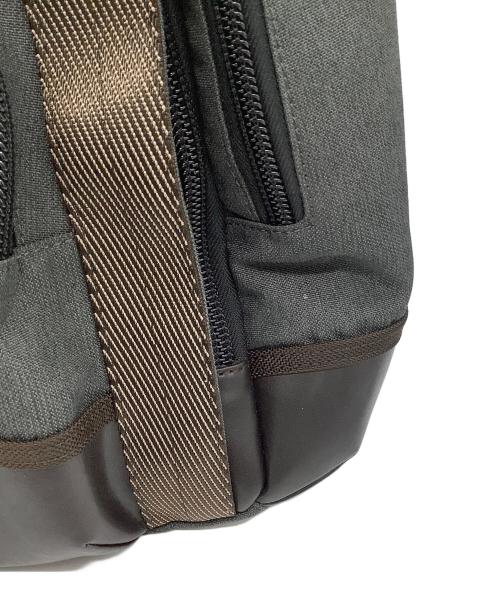 TUMI（トゥミ）TUMI (トゥミ) Shaw Deluxe Brief Pack　リュック ブラウン×グレーの古着・服飾アイテム