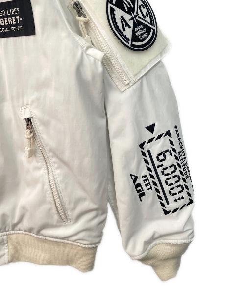 AVIREX（アヴィレックス）AVIREX (アヴィレックス) ジャケット ホワイト サイズ:XLの古着・服飾アイテム