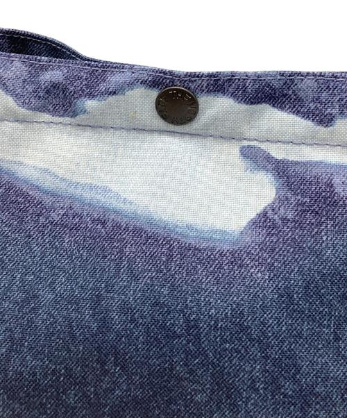 THE NORTH FACE（ザ ノース フェイス）THE NORTH FACE (ザ ノース フェイス) Supreme (シュプリーム) Bleached Denim Shoulder Bag ショルダーバッグ ブルー×ホワイトの古着・服飾アイテム