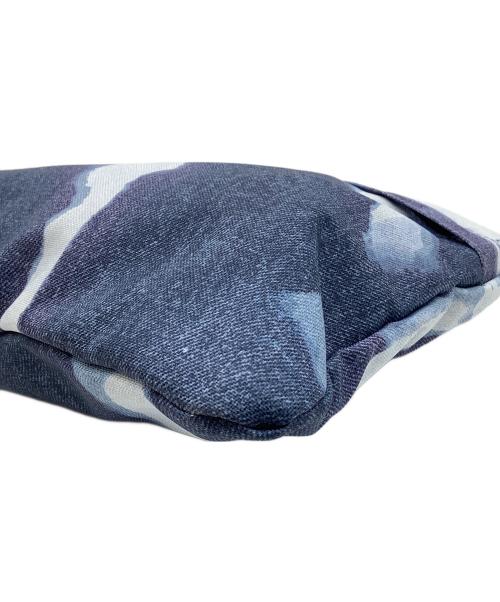 THE NORTH FACE（ザ ノース フェイス）THE NORTH FACE (ザ ノース フェイス) Supreme (シュプリーム) Bleached Denim Shoulder Bag ショルダーバッグ ブルー×ホワイトの古着・服飾アイテム