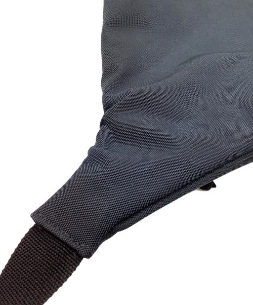 BALENCIAGA（バレンシアガ）BALENCIAGA (バレンシアガ) Explorer Belt Bag BB Mode　ウエストバッグ ネイビーの古着・服飾アイテム