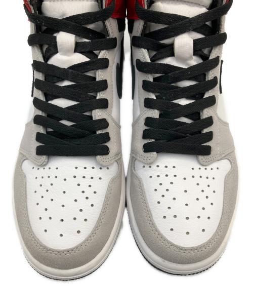 NIKE（ナイキ）NIKE (ナイキ) スニーカー ホワイト×グレー×レッド サイズ:27の古着・服飾アイテム