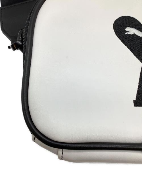 PUMA（プーマ）PUMA (プーマ) ami (アミ) SMALL SHOULDER BAG　ショルダーバッグ ホワイト×ブラックの古着・服飾アイテム