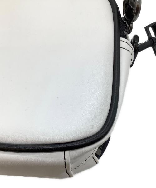 PUMA（プーマ）PUMA (プーマ) ami (アミ) SMALL SHOULDER BAG　ショルダーバッグ ホワイト×ブラックの古着・服飾アイテム