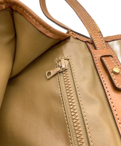 CELINE（セリーヌ）CELINE (セリーヌ) マカダム　ショルダーバッグ ブラウンの古着・服飾アイテム
