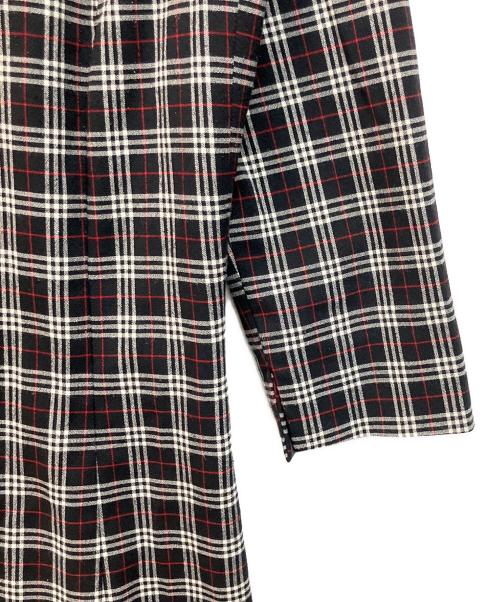 BURBERRY BLUE LABEL（バーバリー ブルー レーベル）BURBERRY BLUE LABEL (バーバリー ブルー レーベル) シャツワンピース ブラック×レッド サイズ:38の古着・服飾アイテム