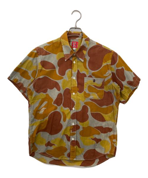 A BATHING APE（アベイシングエイプ）A BATHING APE (アベイシングエイプ) 半袖シャツ ベージュ サイズ:Lの古着・服飾アイテム