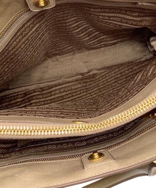 PRADA（プラダ）PRADA (プラダ) VITELLO SHINE　2WAYバッグ ベージュの古着・服飾アイテム