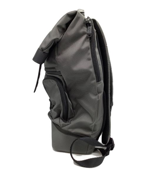 TUMI（トゥミ）TUMI (トゥミ) LONDON ROLL TOP BACKPACK ブラック×グレーの古着・服飾アイテム