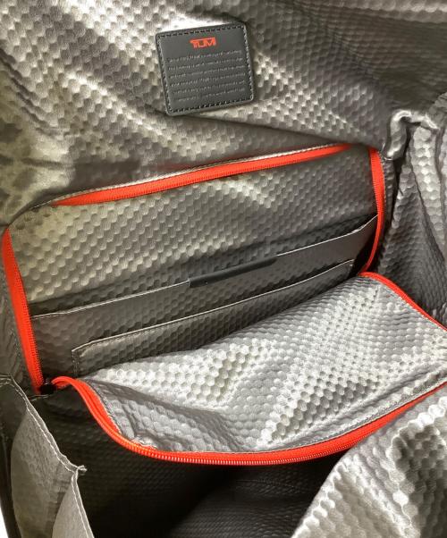 TUMI（トゥミ）TUMI (トゥミ) LONDON ROLL TOP BACKPACK ブラック×グレーの古着・服飾アイテム
