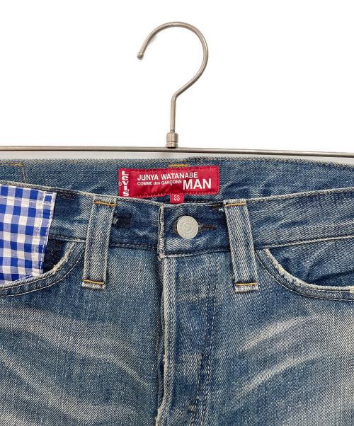 COMME des GARCONS JUNYA WATANABE MAN（コム デ ギャルソン ジュンヤ ワタナベ マン）COMME des GARCONS JUNYA WATANABE MAN (コム デ ギャルソン ジュンヤ ワタナベ マン) LEVI'S (リーバイス) デニムパンツ ブルー サイズ:SSの古着・服飾アイテム