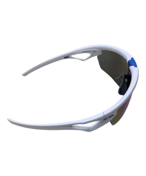 OAKLEY（オークリー）OAKLEY (オークリー) サングラス ホワイトの古着・服飾アイテム