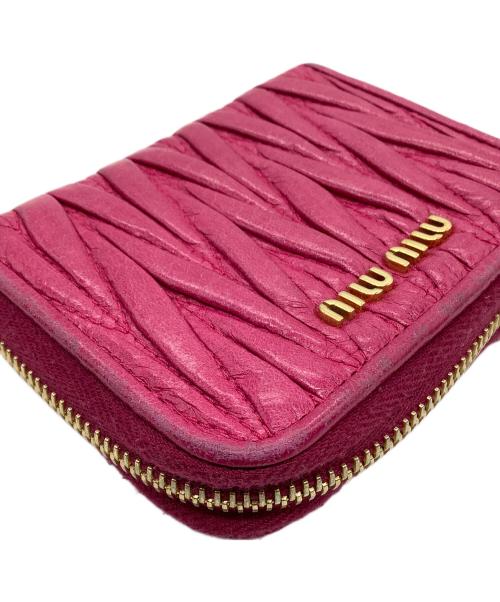 MIU MIU（ミュウミュウ）MIU MIU (ミュウミュウ) コンパクトウォレット ピンクの古着・服飾アイテム