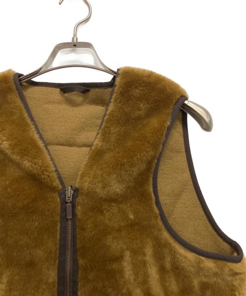 Barbour（バブアー）Barbour (バブアー) リバーシブル ファーベスト ベージュ サイズ:38の古着・服飾アイテム