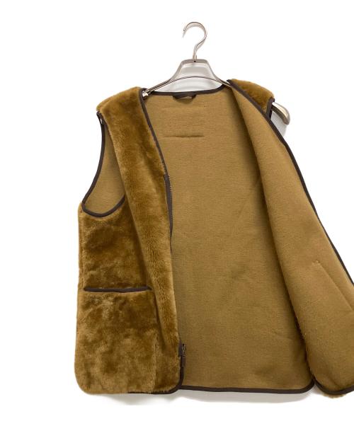 Barbour（バブアー）Barbour (バブアー) リバーシブル ファーベスト ベージュ サイズ:38の古着・服飾アイテム