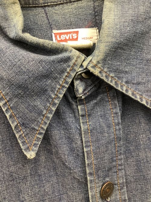 LEVI'S（リーバイス）LEVI'S (リーバイス) アーキュエイトフラップポケットデニムシャツ インディゴ サイズ:Mの古着・服飾アイテム