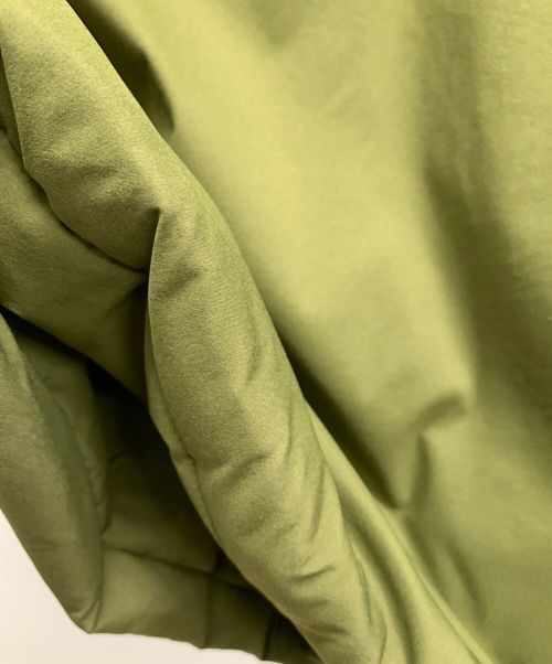 Champion（チャンピオン）Champion (チャンピオン) ダウンコート カーキ サイズ:Mの古着・服飾アイテム