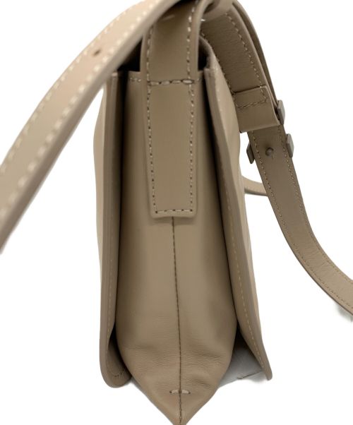 IACUCCI（イアクッチ）IACUCCI (イアクッチ) ショルダーバッグ ベージュの古着・服飾アイテム