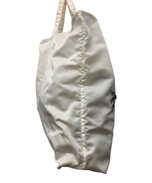 PRADA（プラダ）PRADA (プラダ) ナイロントートバッグ ホワイトの古着・服飾アイテム