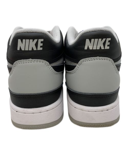NIKE（ナイキ）NIKE (ナイキ) スニーカー ライトグレー×ブラック サイズ:30の古着・服飾アイテム