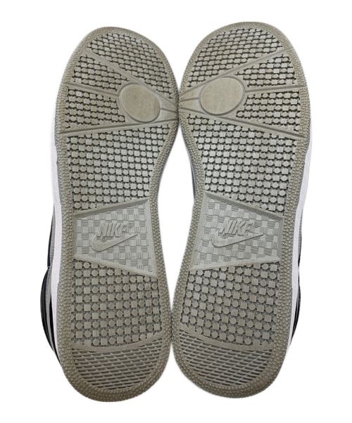 NIKE（ナイキ）NIKE (ナイキ) スニーカー ライトグレー×ブラック サイズ:30の古着・服飾アイテム