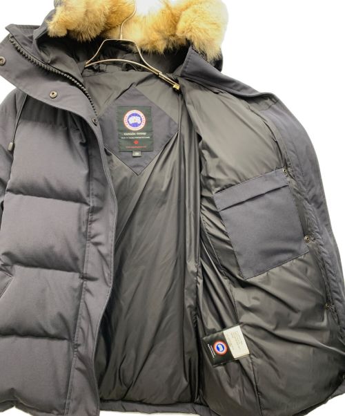 CANADA GOOSE（カナダグース）CANADA GOOSE (カナダグース) ダウンジャケット ネイビー サイズ:Mの古着・服飾アイテム