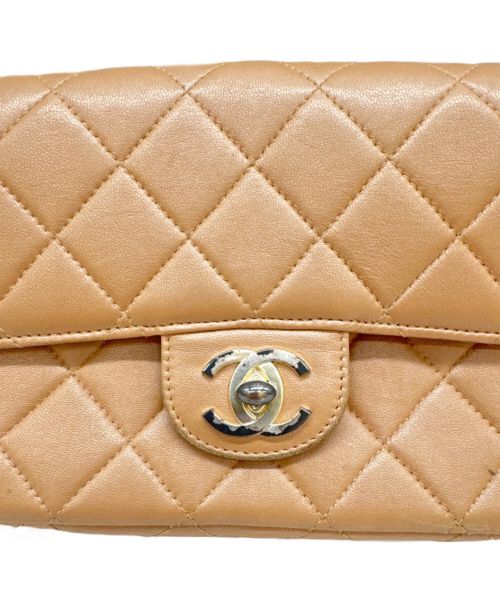 CHANEL（シャネル）CHANEL (シャネル) ミニマトラッセショルダーバッグ ベージュの古着・服飾アイテム