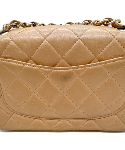 CHANEL（シャネル）CHANEL (シャネル) ミニマトラッセショルダーバッグ ベージュの古着・服飾アイテム