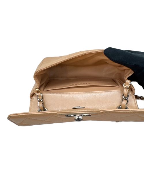 CHANEL（シャネル）CHANEL (シャネル) ミニマトラッセショルダーバッグ ベージュの古着・服飾アイテム