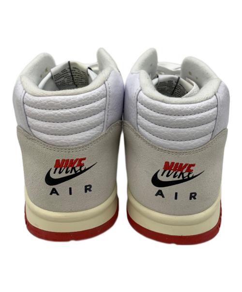 NIKE（ナイキ）NIKE (ナイキ) スニーカー ホワイト×レッド サイズ:26の古着・服飾アイテム