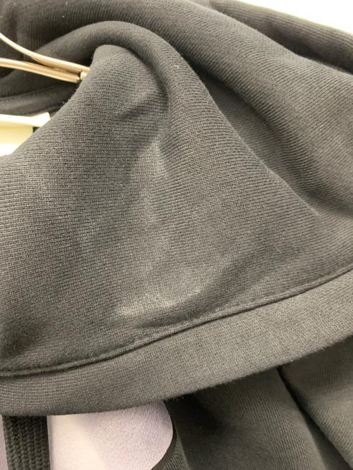 THE BLACK EYE PATCH（ブラックアイパッチ）THE BLACK EYE PATCH (ブラックアイパッチ) H&M (エイチアンドエム) プルオーバーパーカー ブラック サイズ:Sの古着・服飾アイテム