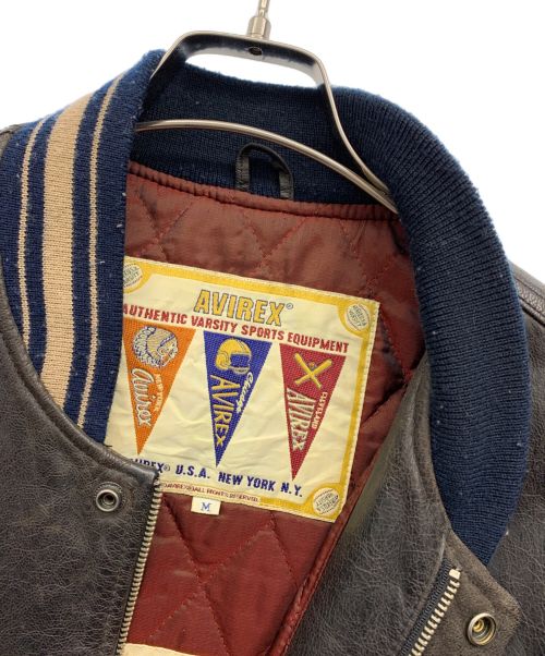 AVIREX（アヴィレックス）AVIREX (アヴィレックス) スタジャン ブラック×ベージュ サイズ:Mの古着・服飾アイテム