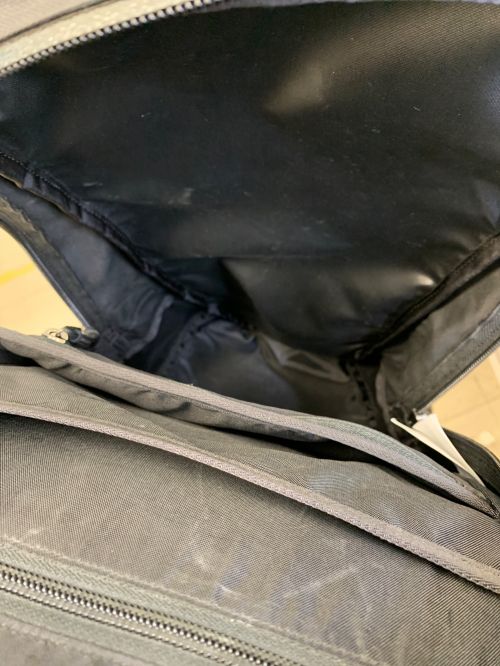 ARC'TERYX（アークテリクス）ARC'TERYX (アークテリクス) リュック ブラック×ゴールドの古着・服飾アイテム