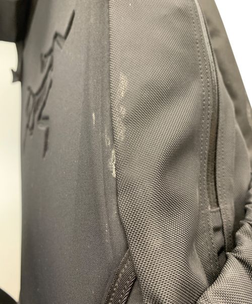 ARC'TERYX（アークテリクス）ARC'TERYX (アークテリクス) リュック ブラック×ゴールドの古着・服飾アイテム