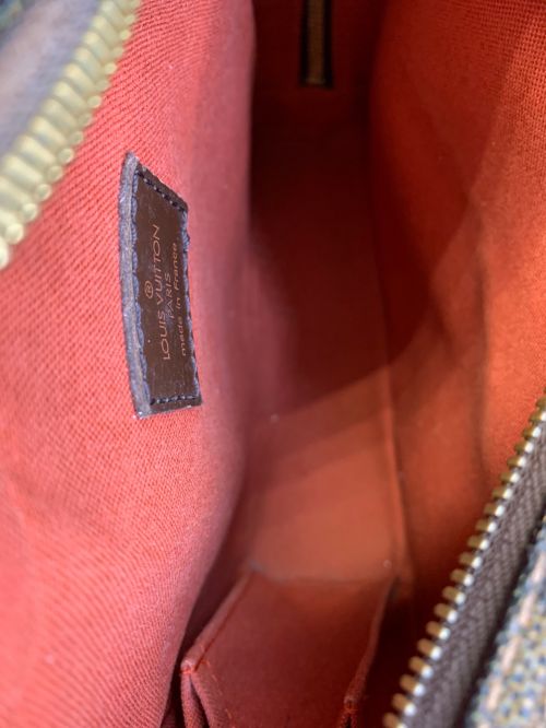 LOUIS VUITTON（ルイ ヴィトン）LOUIS VUITTON (ルイ ヴィトン) ショルダーバッグ ブラウンの古着・服飾アイテム