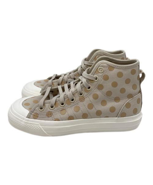 adidas（アディダス）adidas (アディダス) スニーカー ベージュ サイズ:25.5 未使用品の古着・服飾アイテム