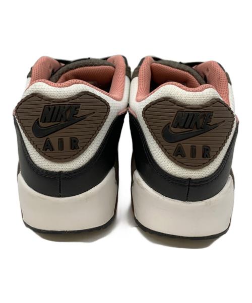 NIKE（ナイキ）NIKE (ナイキ) ローカットスニーカー ブラウン×ピンク サイズ:25.5の古着・服飾アイテム