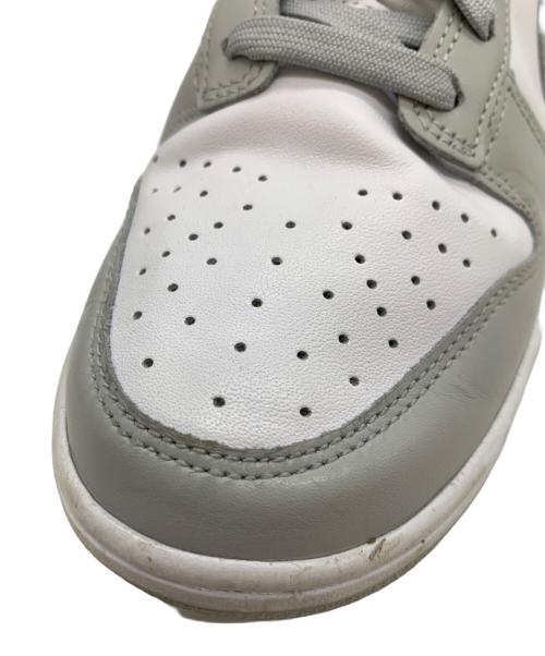 NIKE（ナイキ）NIKE (ナイキ) ローカットスニーカー ホワイト×グレー サイズ:27の古着・服飾アイテム