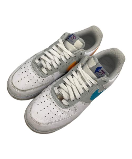 NIKE（ナイキ）NIKE (ナイキ) NBA× NikeAirForce1Low EMB Fiesta ホワイト×グレー サイズ:26.5の古着・服飾アイテム