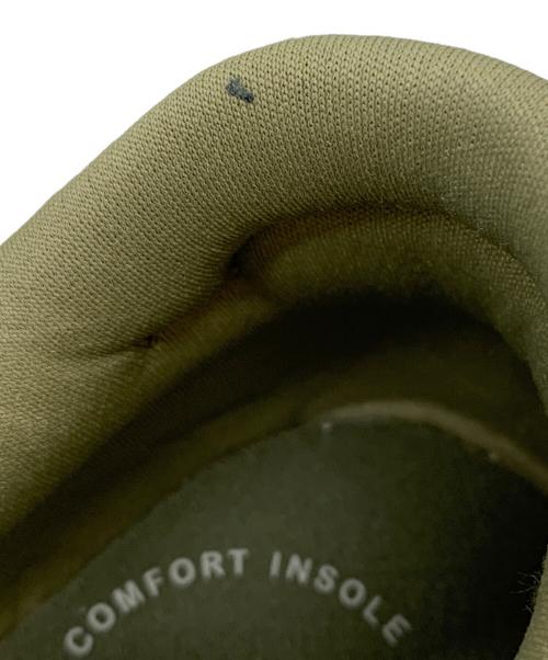 NIKE（ナイキ）NIKE (ナイキ) シューズ ホワイト×カーキ サイズ:26.5の古着・服飾アイテム