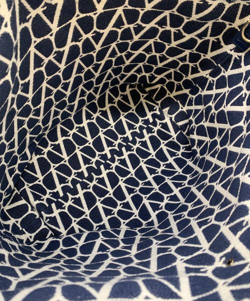 VALENTINO（ヴァレンティノ）VALENTINO (ヴァレンティノ) ショッピングバッグ ホワイト×ネイビーの古着・服飾アイテム