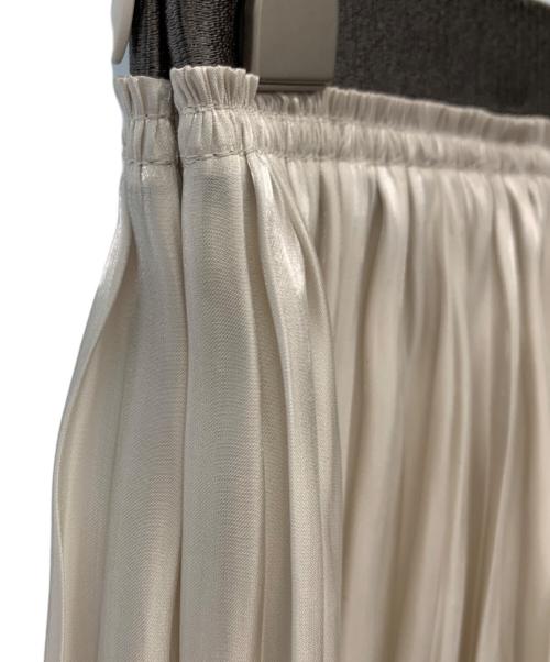 MICA&DEAL（マイカアンドディール）MICA&DEAL (マイカアンドディール) シャイニースカート ベージュ サイズ:38 未使用品の古着・服飾アイテム